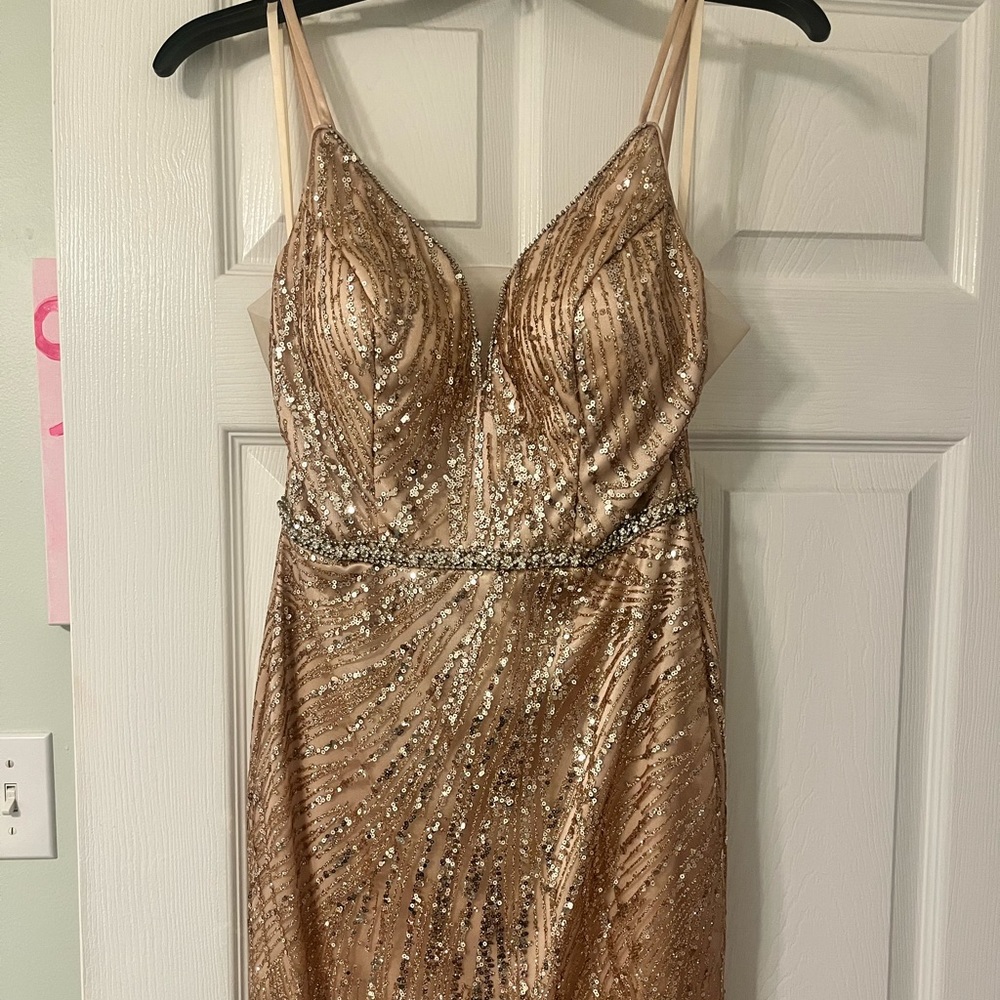 Gold formal dress. Size small, my dtr was a 2. 5’2 and 105
